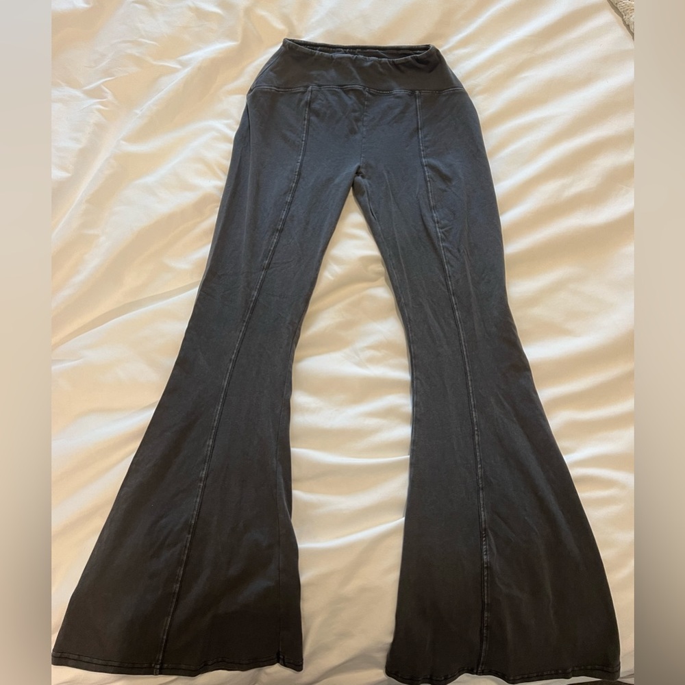 Out from under aria seamed flare pant in black